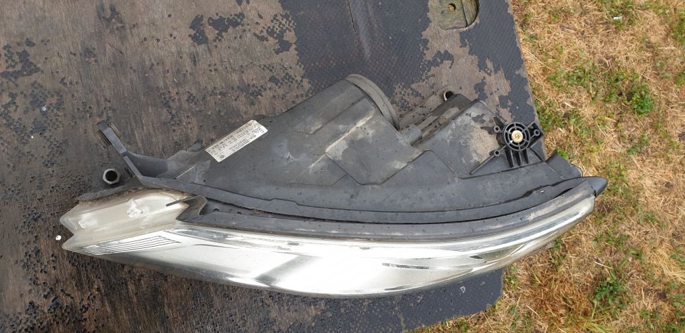 Far stanga vw tiguan