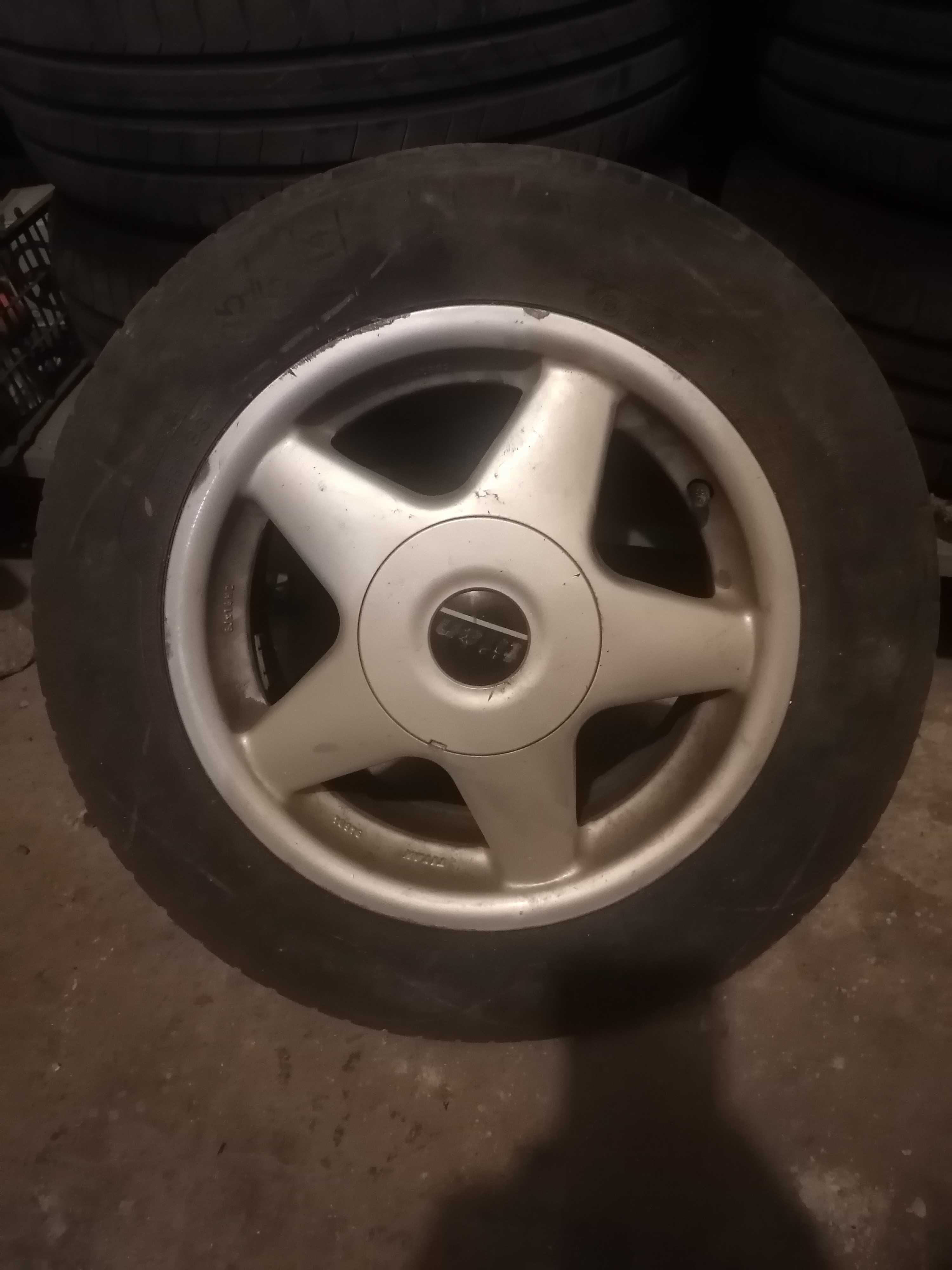 Продавам джанти за Peugeot 405
