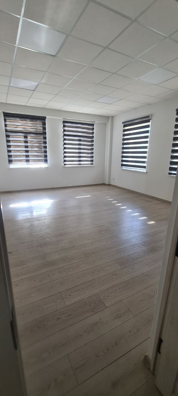 Buyuk ipak yóli metro 130 m2 ofes ijaraga beriladi