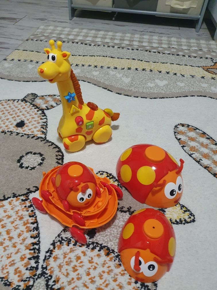 Интерактивни и дървени играчки