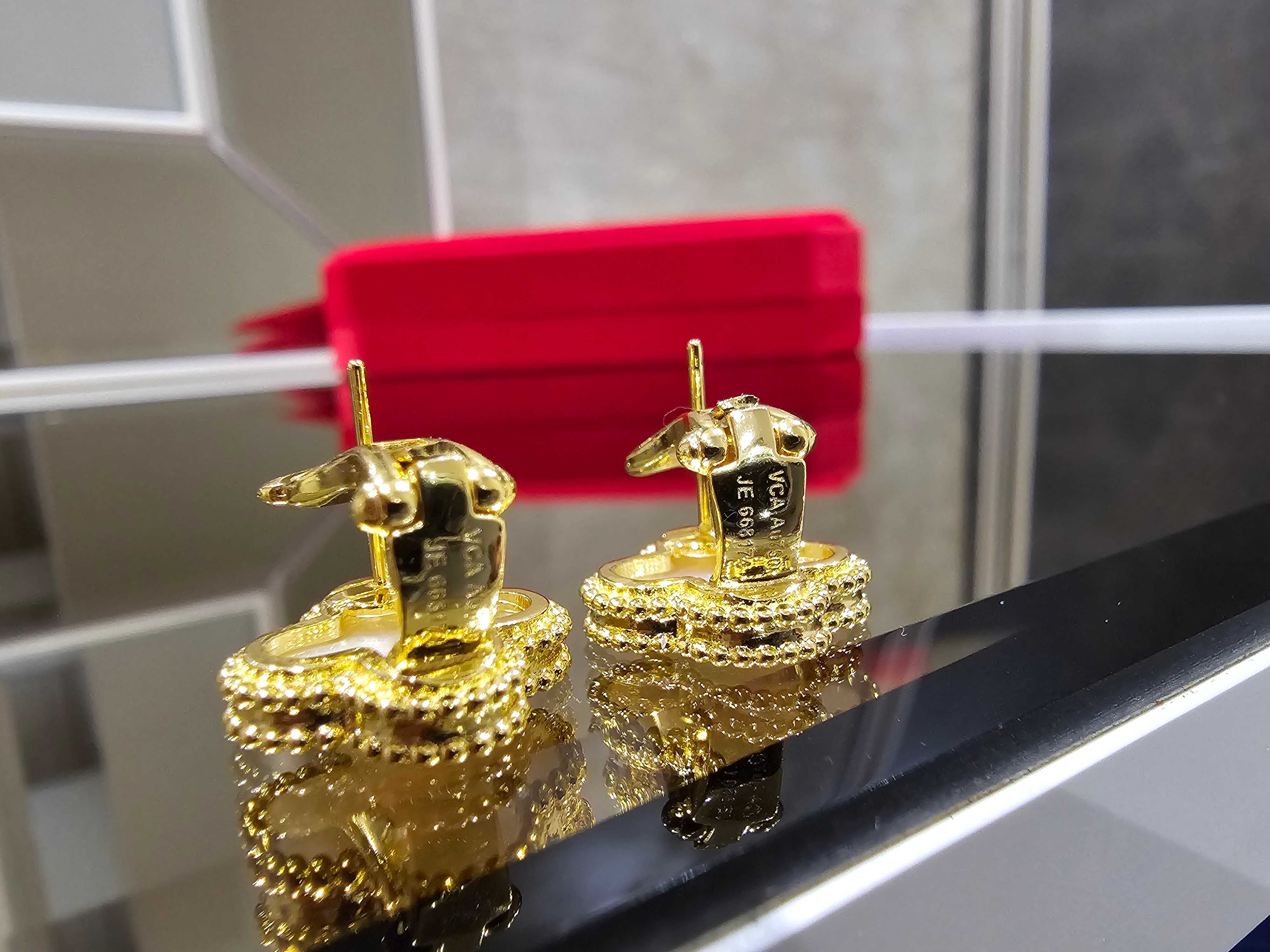 Van Cleef & Arpels VCA Gold Mother Pearl Clips Alhambra Дамски Обеци