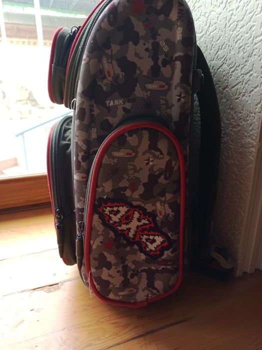 Рюкзак школьный для мальчика в хорошем состоянии