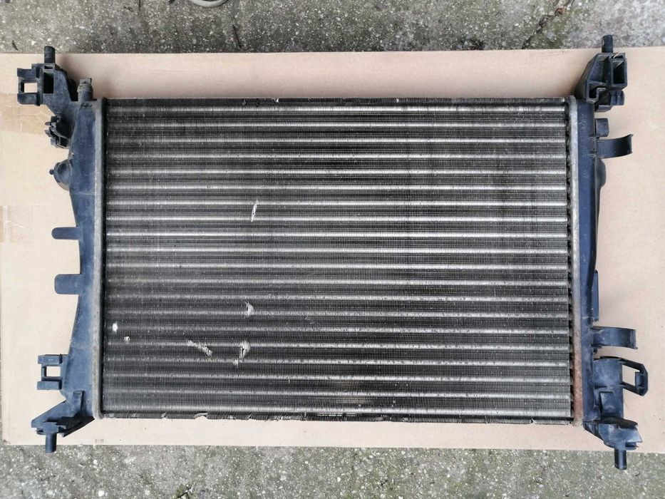 radiator Opel Corsa D 1,2-1,4 benzina 150 lei