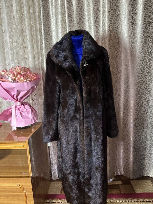 Натуральные норковые шубы большого размера.
