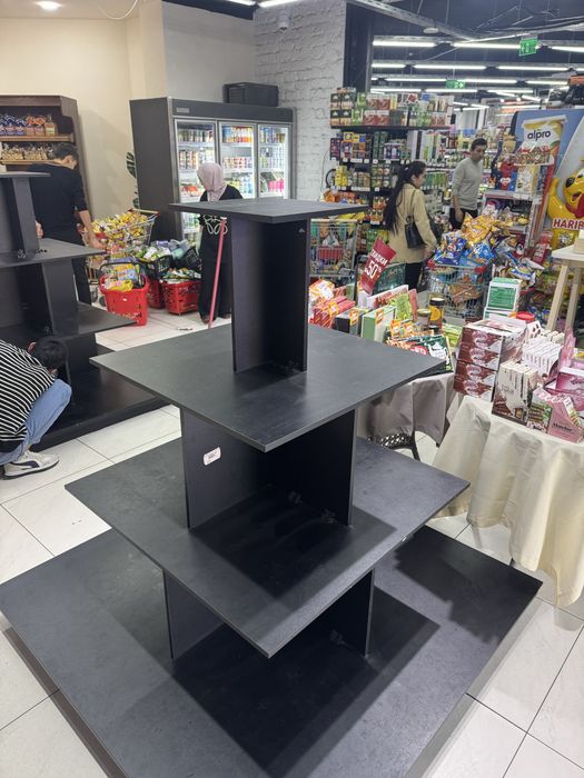 Полка, витрина для магазина