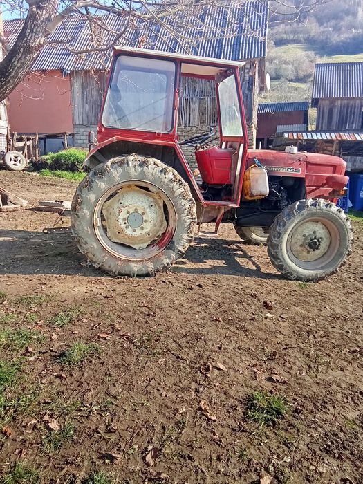 De vinzare tractor fiat