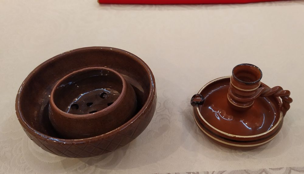 Битови неща, вази, свещник, солнички