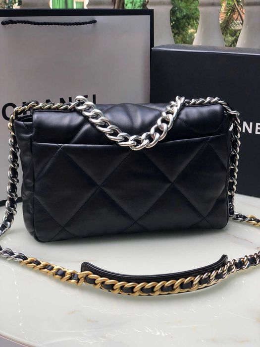 Geanta Chanel 19 Medium