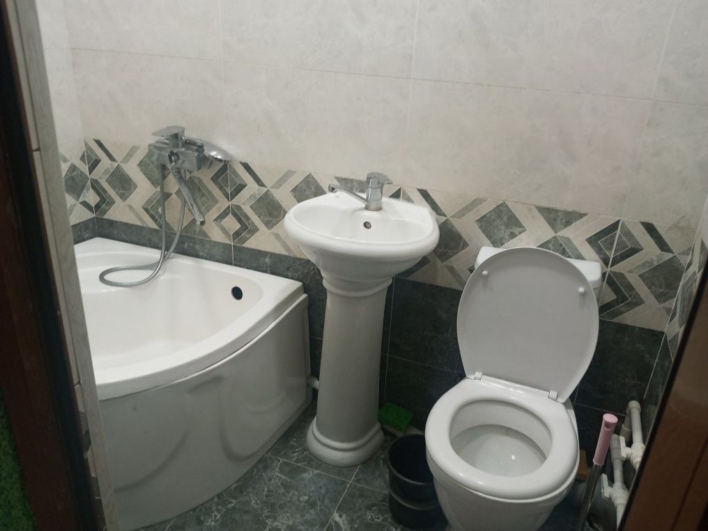Bir honali uy ijaraga beriladi