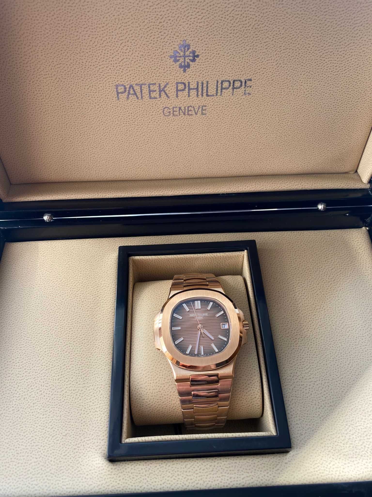 Patek Philippe Nautilus In Rose Gold Reference 5711R