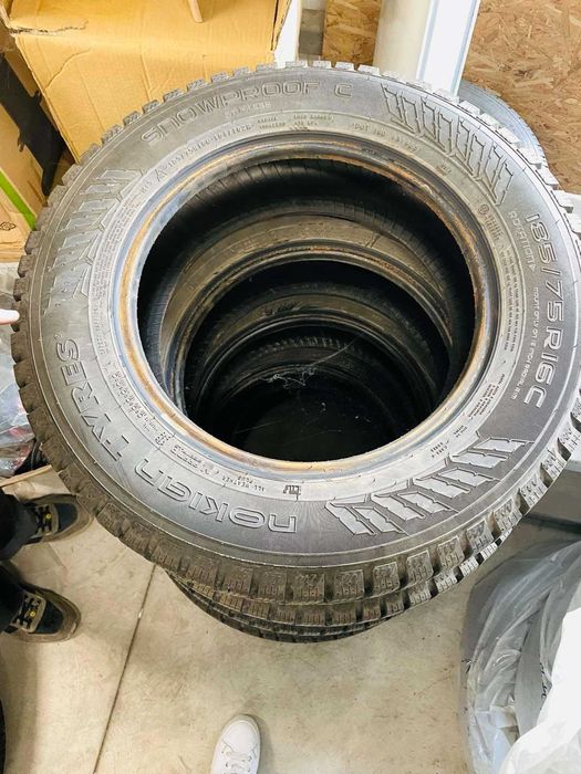 Зимни гуми Nokian 185/75/16С - 5бр.