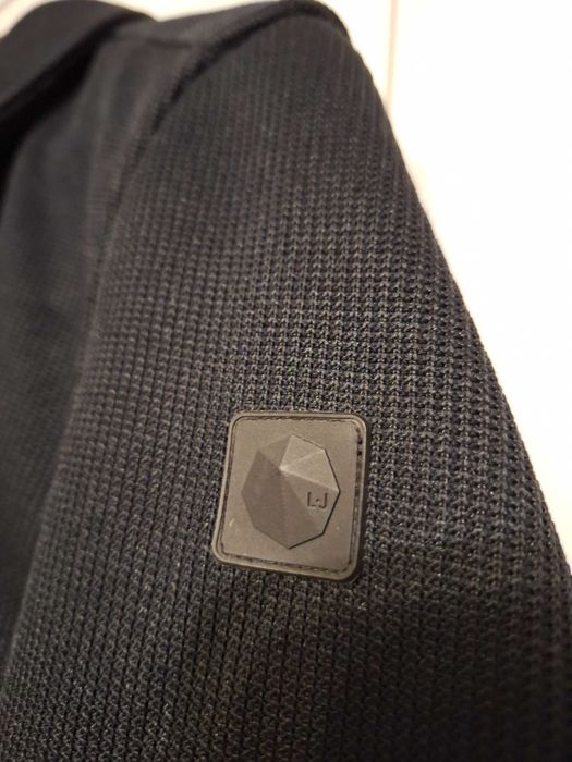 Vând haina LIU-JO Barbati M