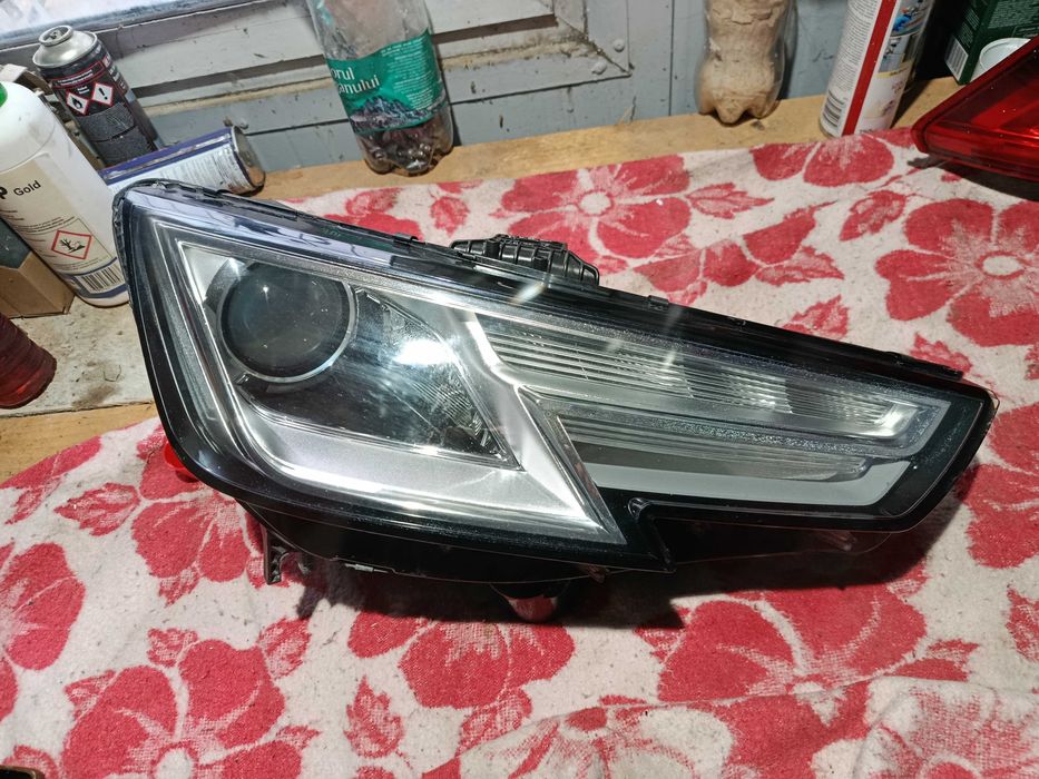 Far dreapta bixenon led audi a4 b9 8w0941600