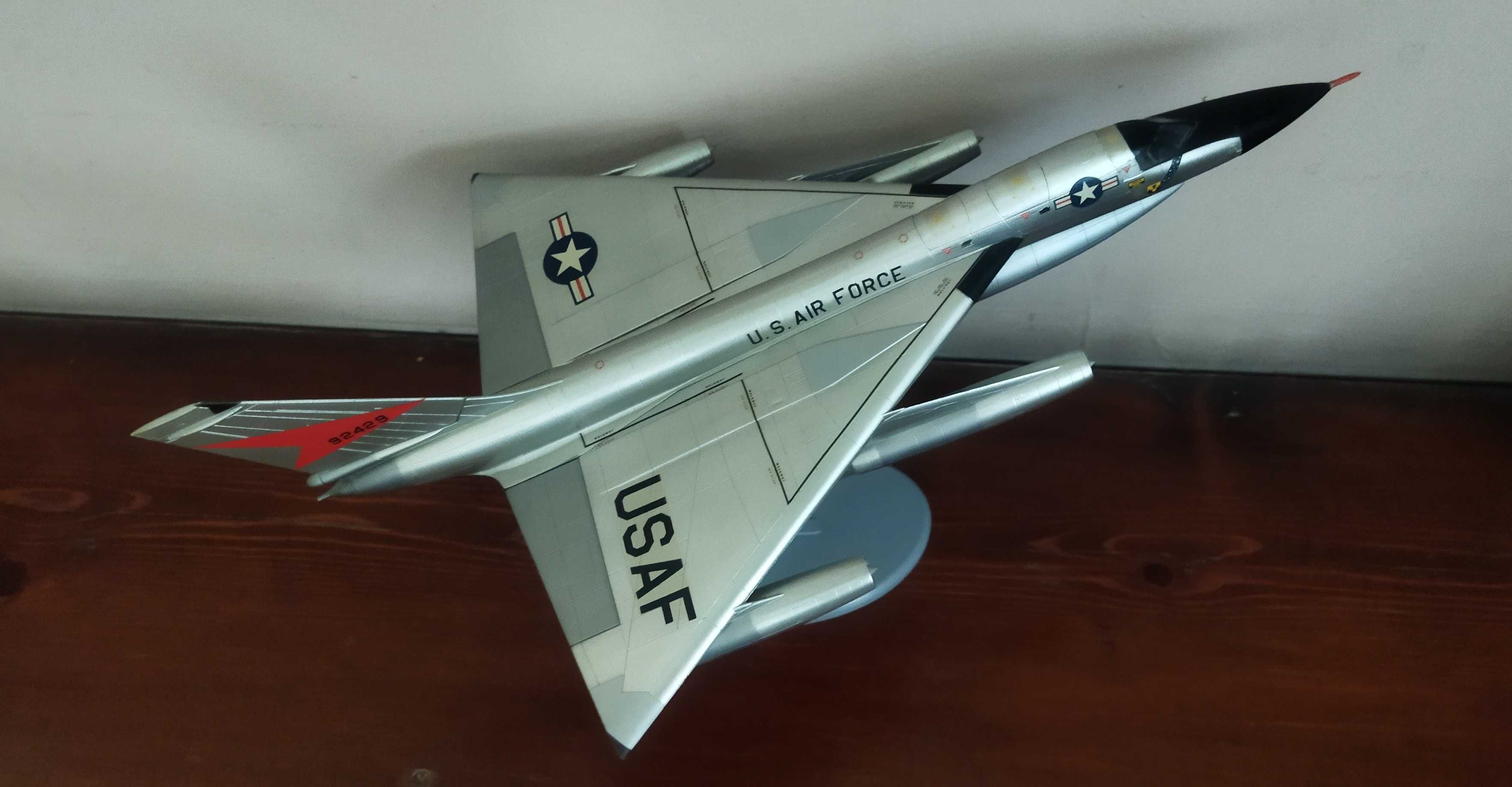 подарочная модель самолёта B-58 Hustler пр. Италия!