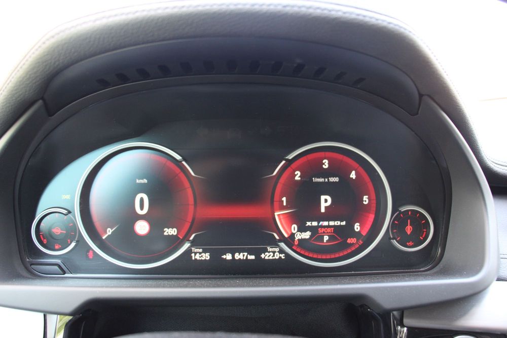 BMW X6 M50D model F16 381Cp.