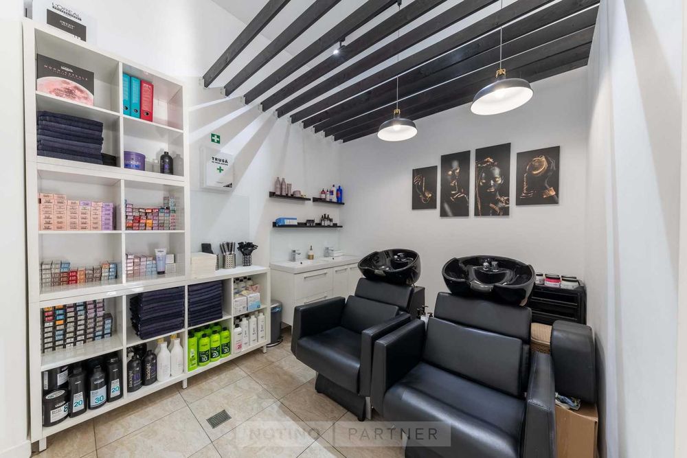 Vand afacere la cheie salon infrumusetare