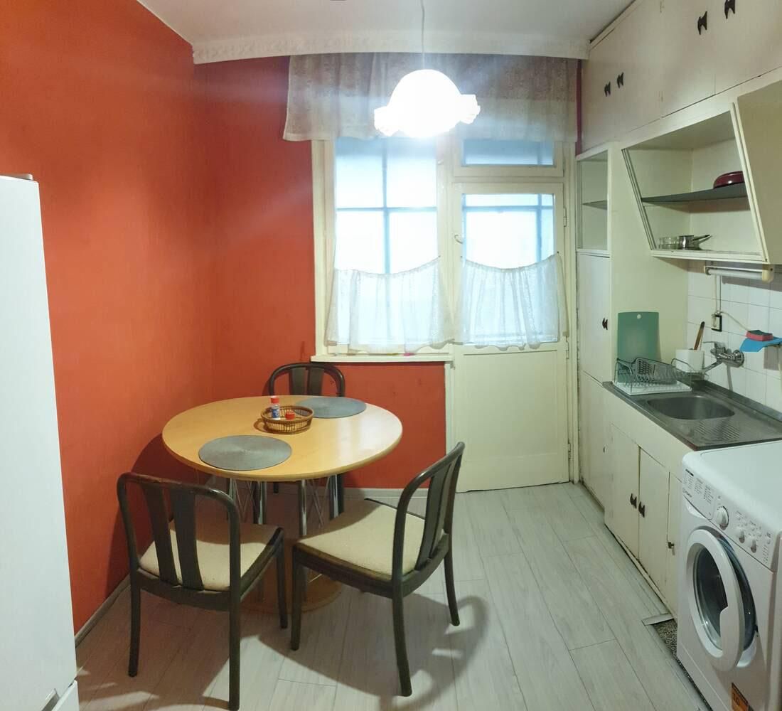 Дава се под наем Тристаен апартамент в Пловдив, Кършияка - 90 кв.м за 400 € - Снимка #2