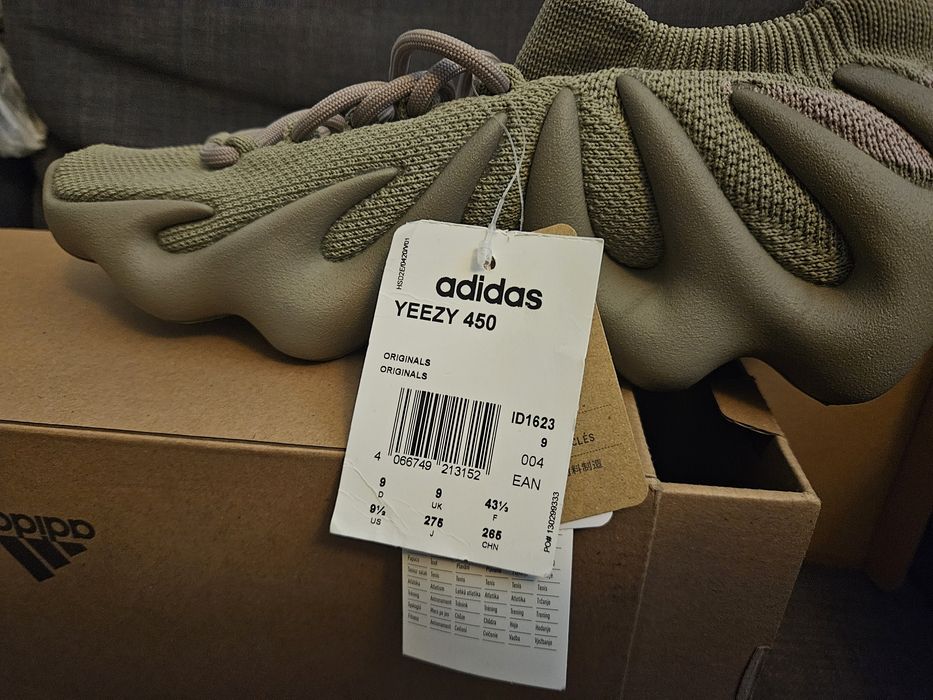 Adidas Yeezy 450 Nr.43 1\3noi made in Germany preț 550 non-negociabil