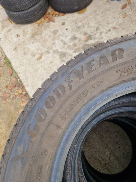 215 65 16 iarna M+S Goodyear/Powertrac