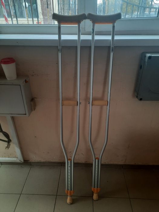 Костыли подмышечные