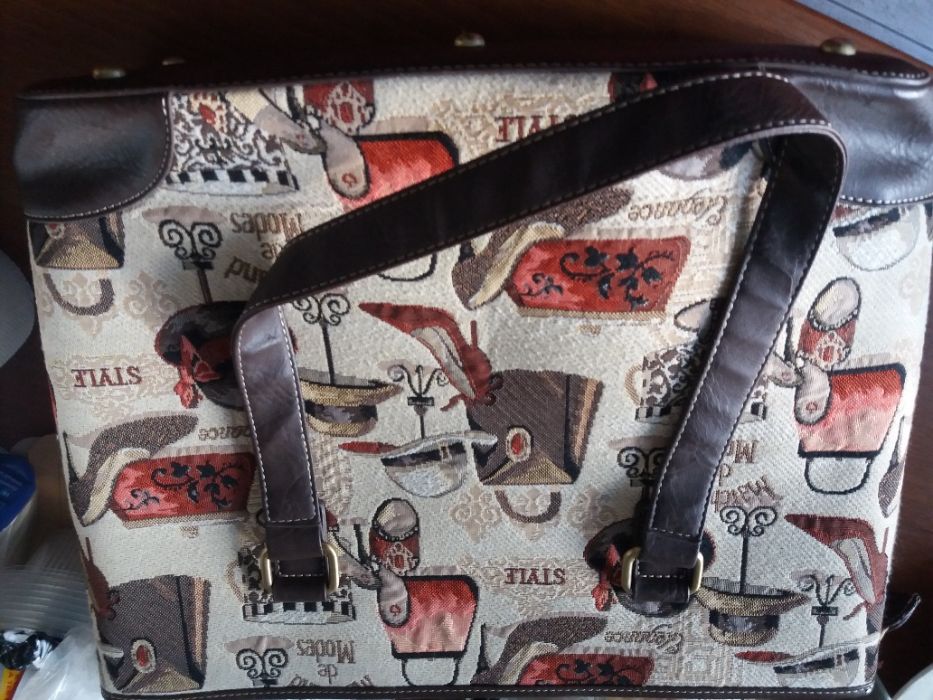 Дамска чанта SIGNARE