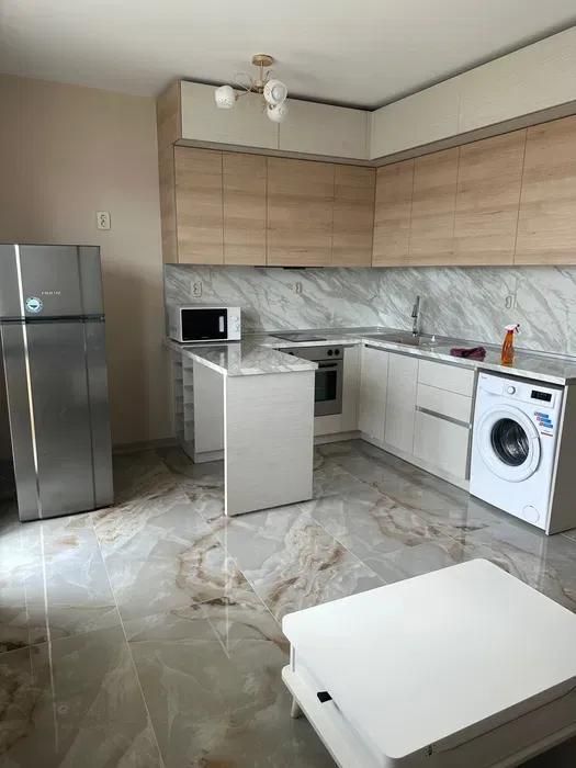 Двустаен апартамент, под наем, кв. Колхозен пазар