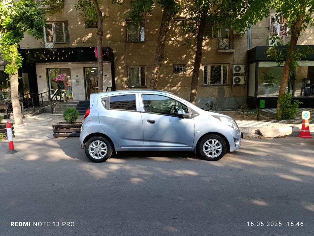 Продам Спарк 2015 автомат 4 кондиционер, обогрев сидений, обогрев зерк