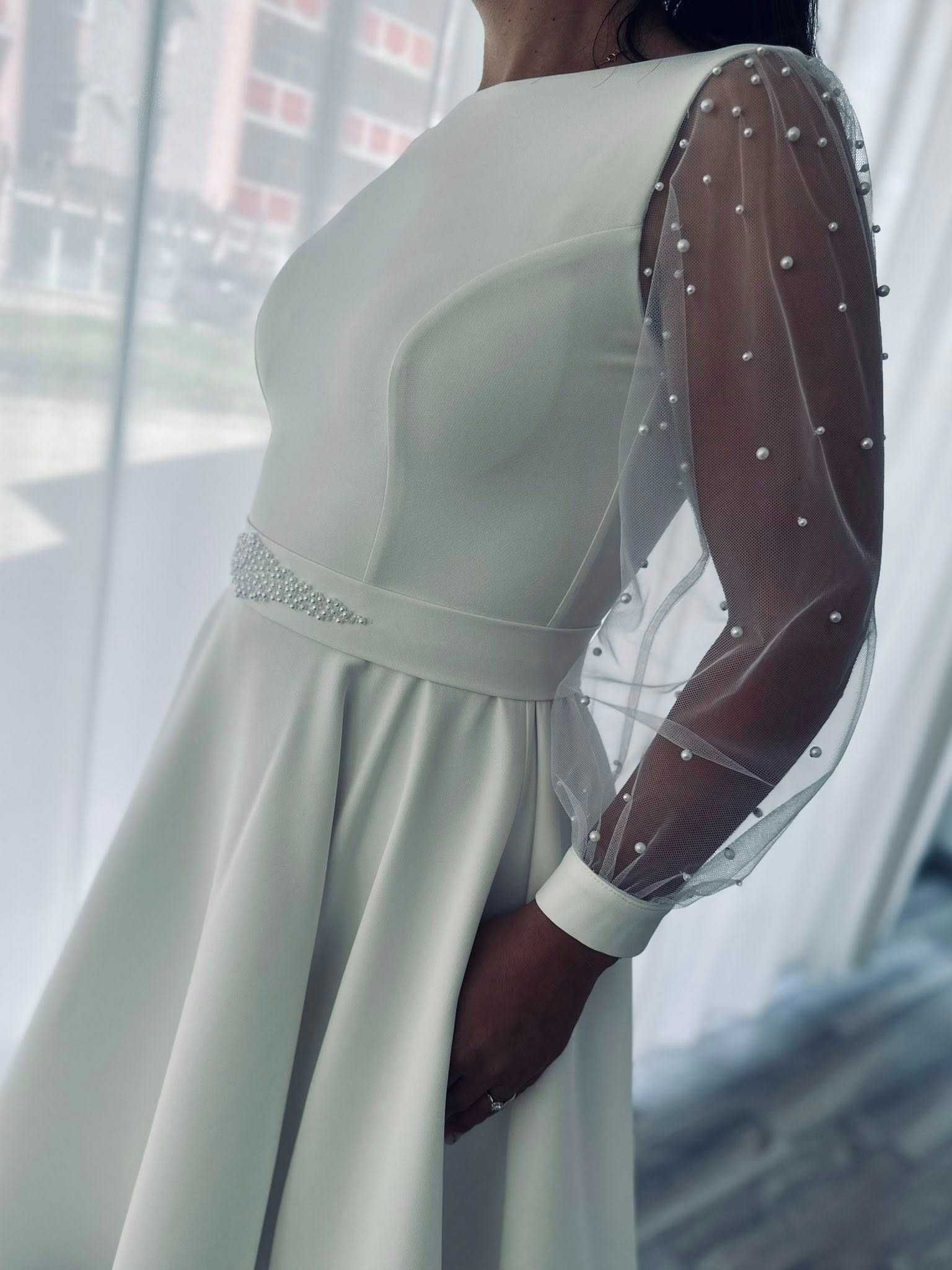 Vand rochie cununie civila eleganta, facuta la comanda