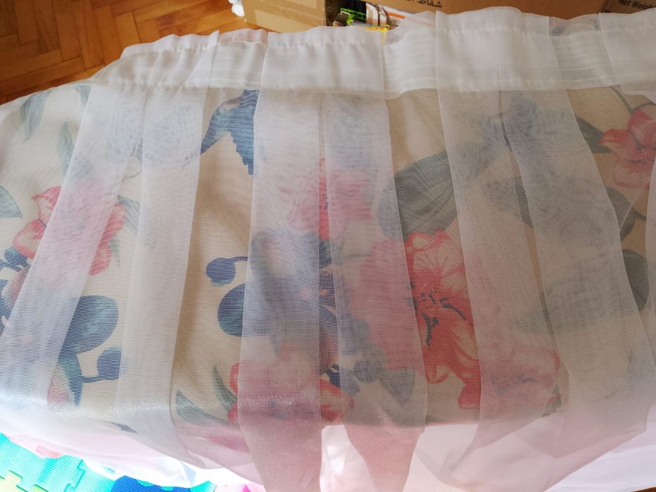 Vând perdea alba cu sclipici