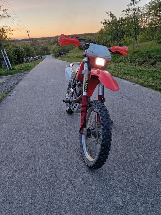 Vând/ Schimb Motor Honda xr 400
