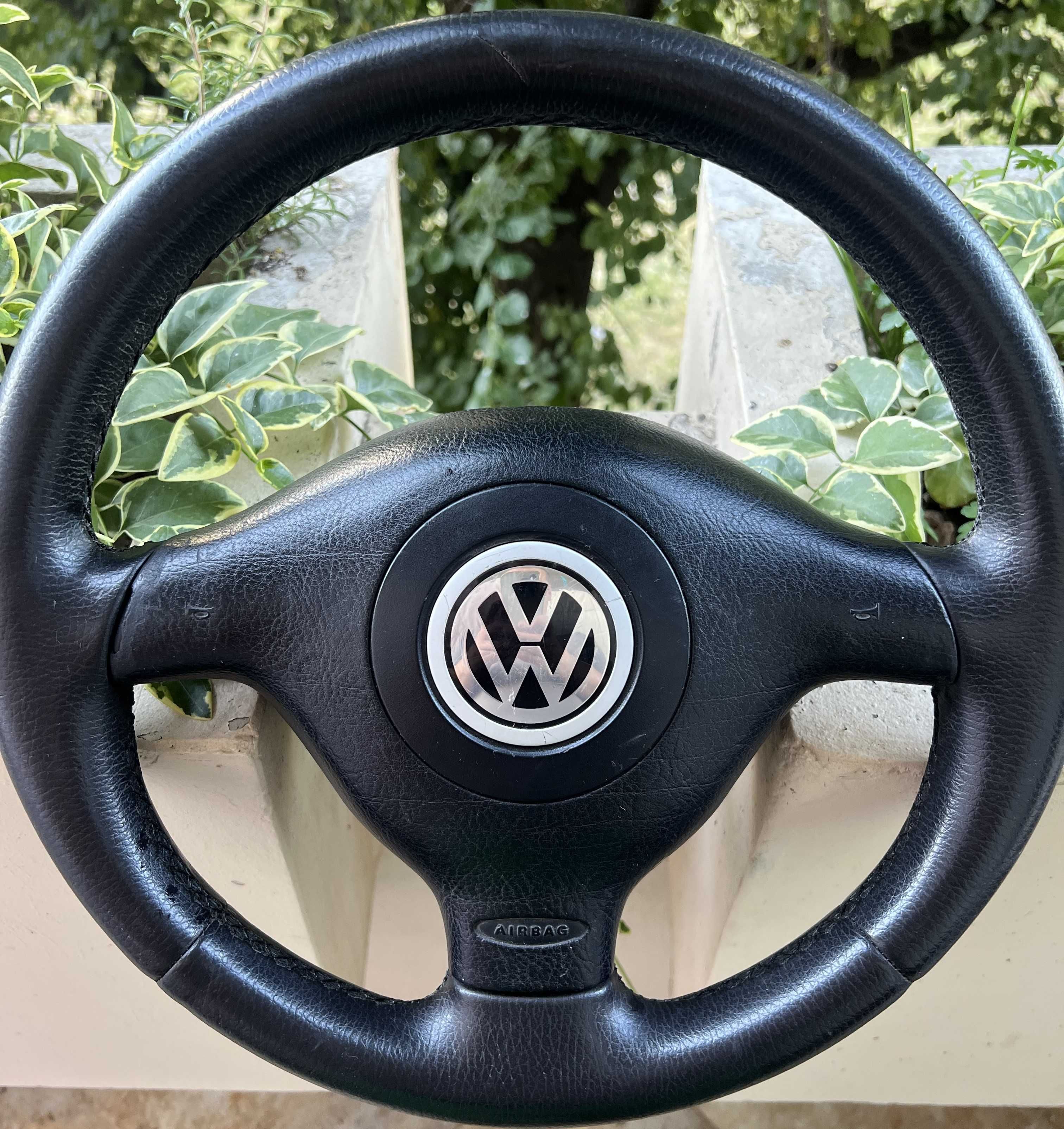 Спортен Трилъчов Волан за VW Golf4 и Sharan