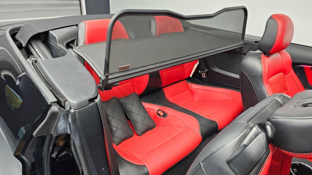 Ford Mustang Convertible — 2020 год