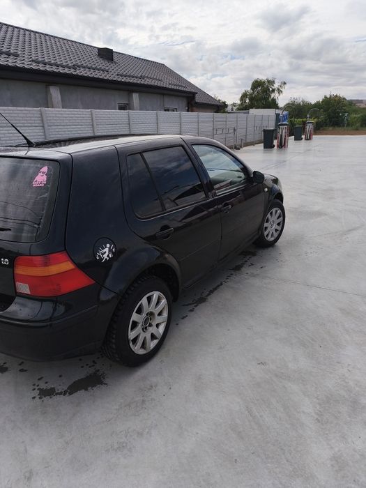 Vând Golf 4 preț negociabil