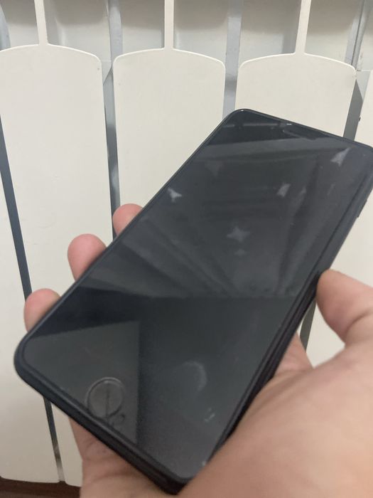 iphone 7+ продаеться