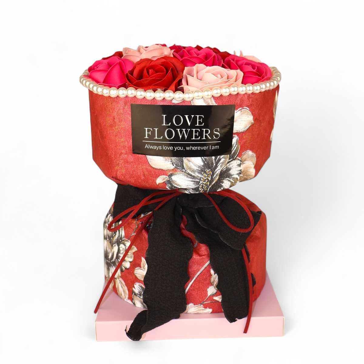 Подаръчна кутия с букет от сапунени рози „Love Flowers“ – бордо
