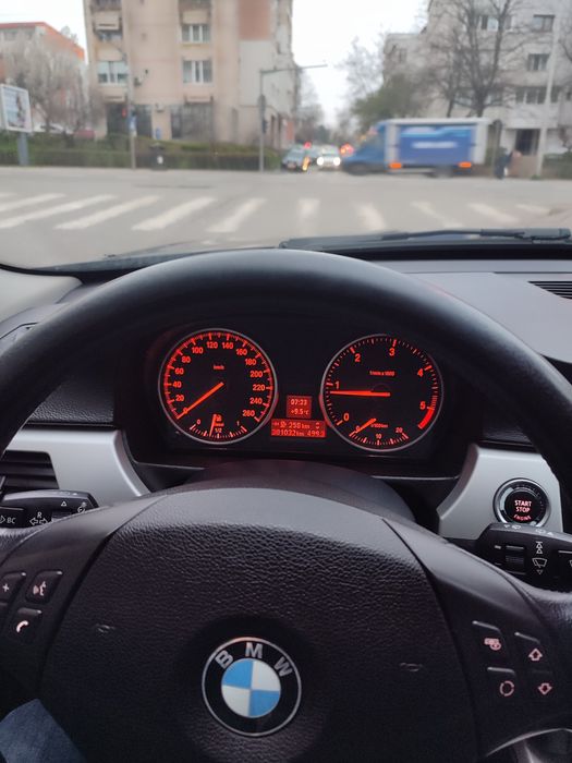BMW seria 3 e90.masina este euro 5