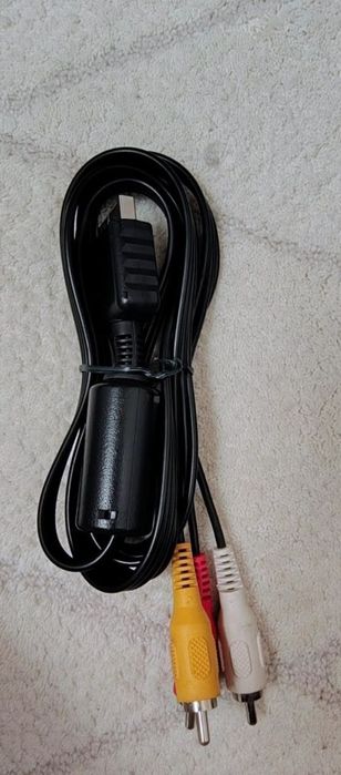 Încărcător original și accesorii PlayStation