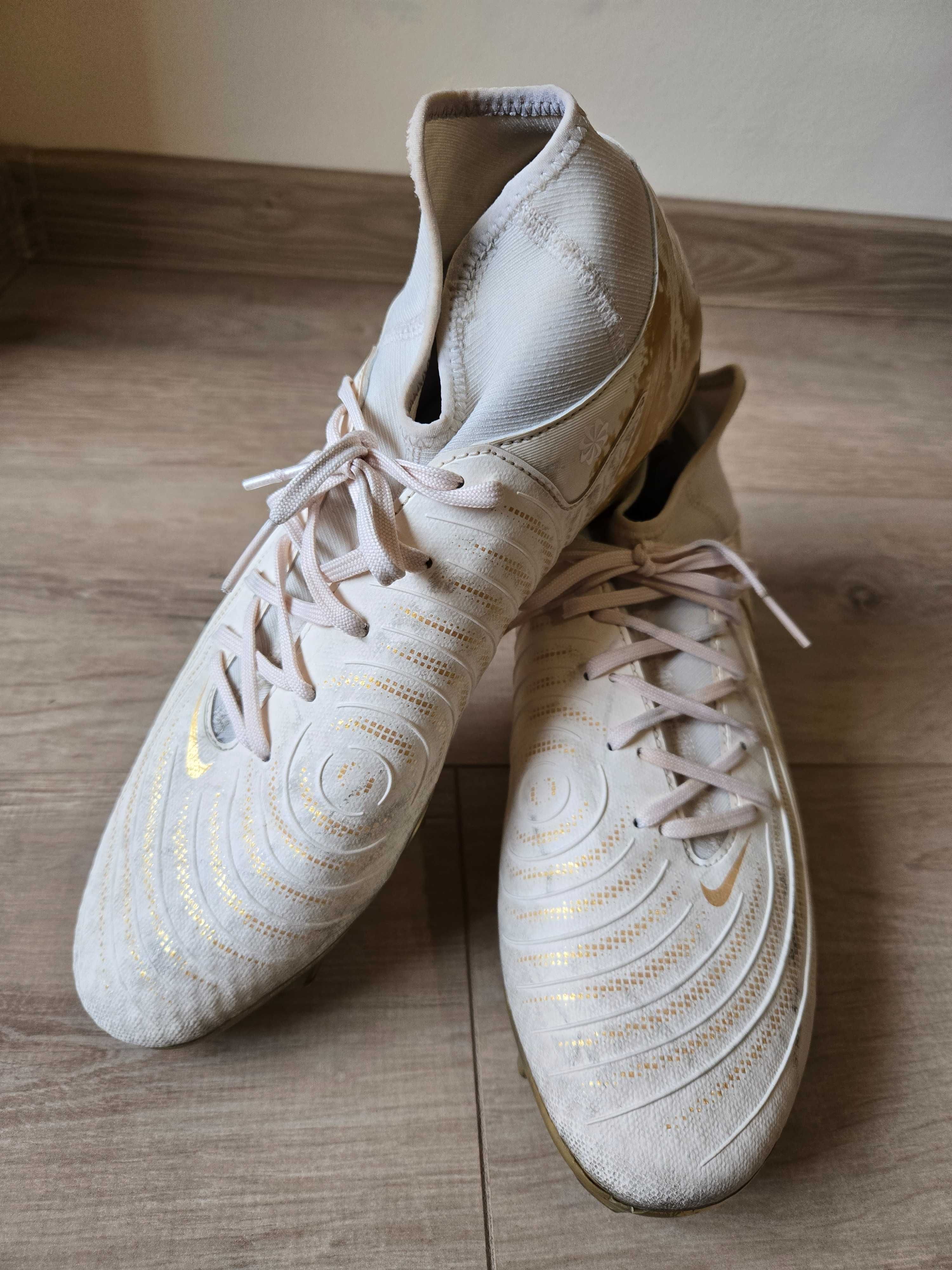 Nike Phantom Luna 2 Academy бутонки EUR 43