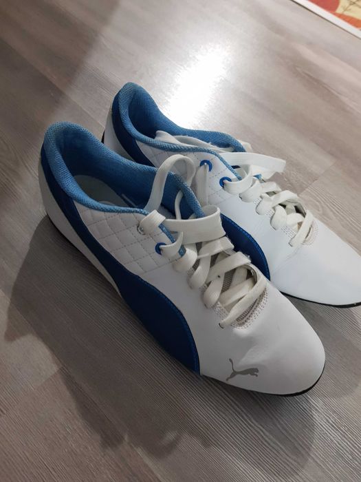 Спортни обувки .