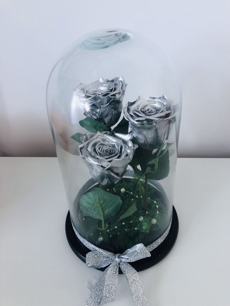 Cupola cu trandafiri argintii 25 cm pret 250 lei