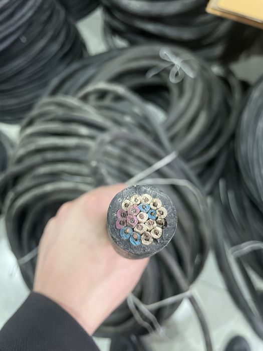 Кабель контролний с медной жилой с екраном негорючи медни Rvvp RVV