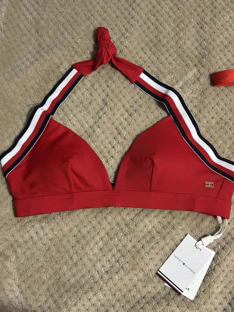 Бански Calvin Klein, Tommy Hilfiger, Bershka