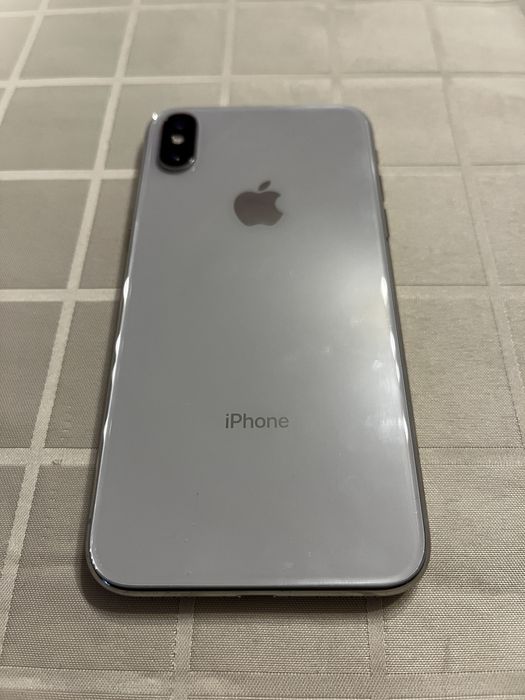 Продавам iPhone X 64 GB