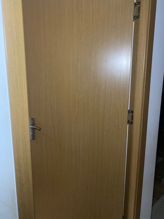 Usi de interior apartament