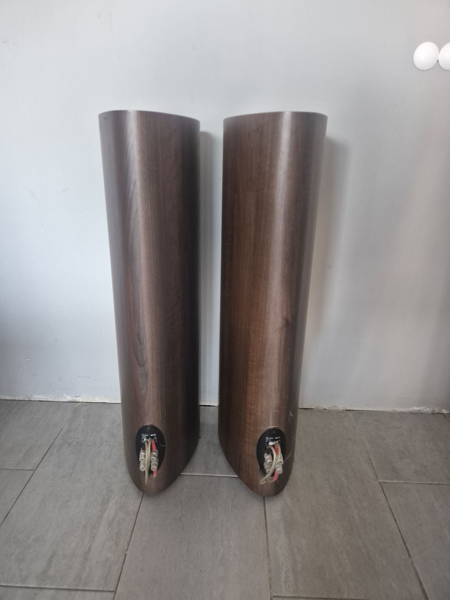 Тонколони KEF iQ70