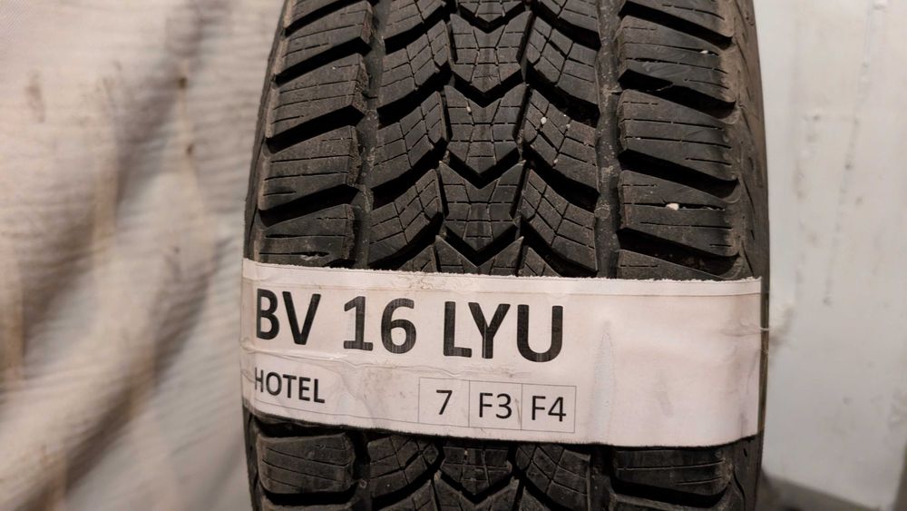 Vând Anvelope Iarnă DEBICA FRIGO 2 – 195/55 R16 – DOT 4122