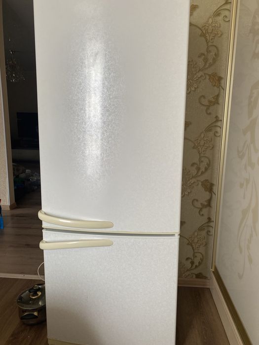 Продам холодильник Атлант