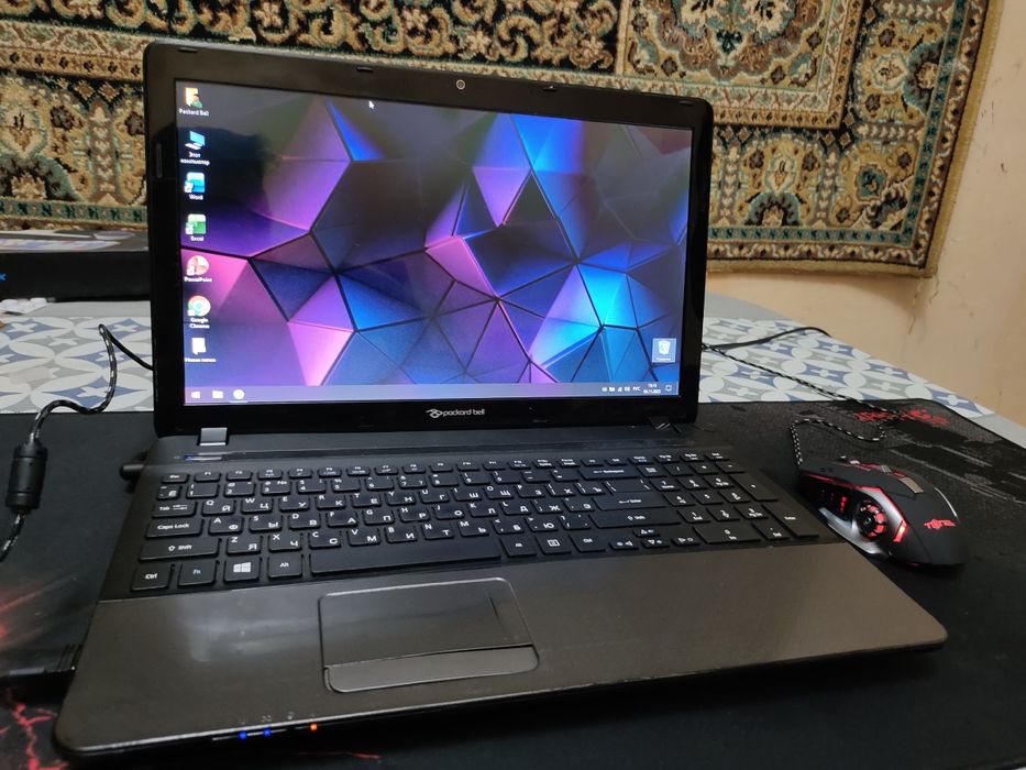 Ноутбук i7 8/256gb