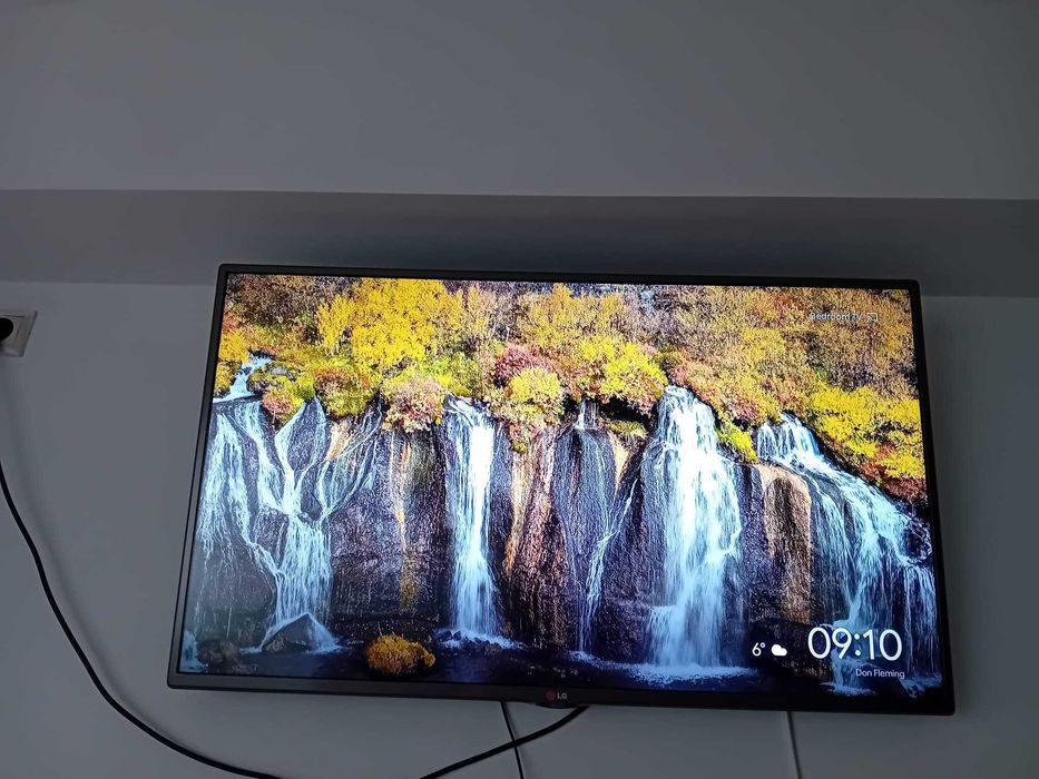 Televizor LG 42″ (106 cm) Full HD + Suport perete – Stare foarte bună