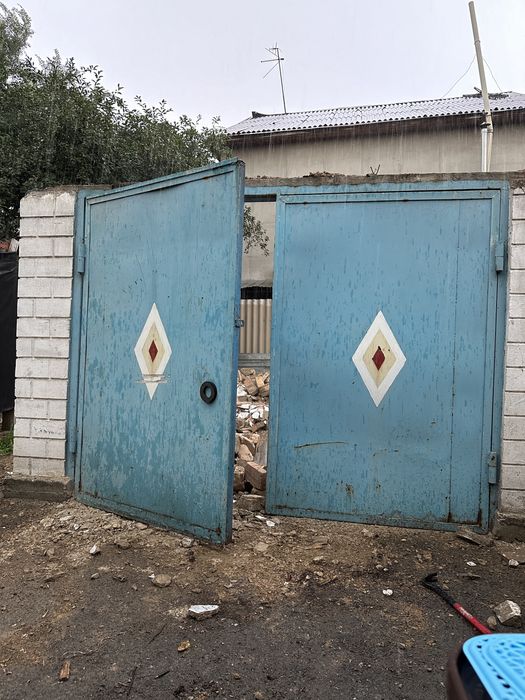 Продам ворота для гаража